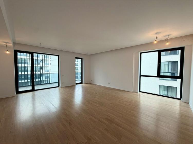 Apartament cu 3 camere în Iancu Nicolae