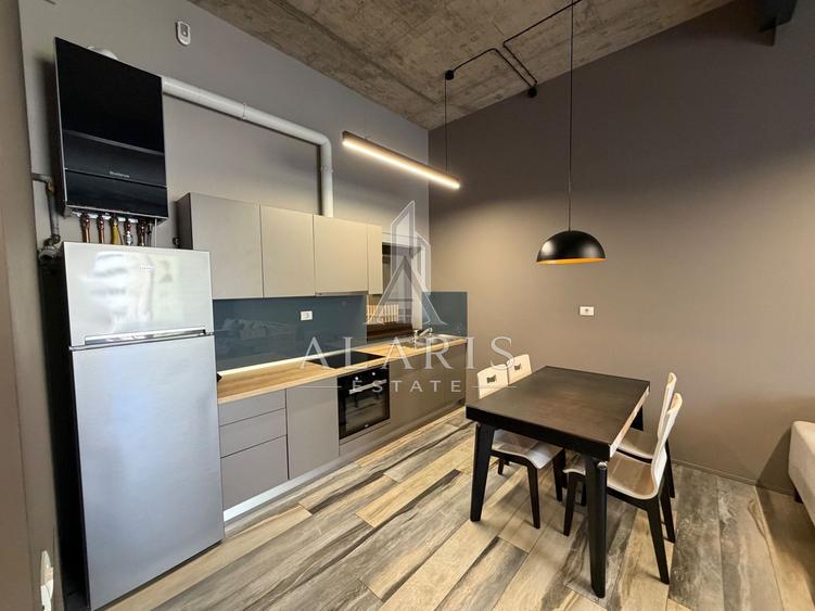 Apartament cu 2 camere semidecomandat, mobilat în Mircea cel Bătrân