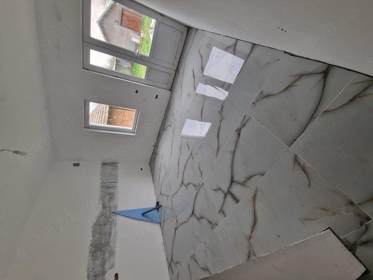 Casă cu 4 camere cu Teren 500 Mp în Central