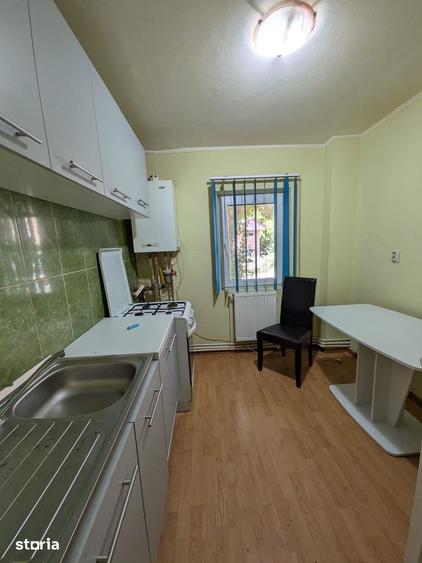 Apartament de inchiriat, parter/4, pre? 350 euro - 2