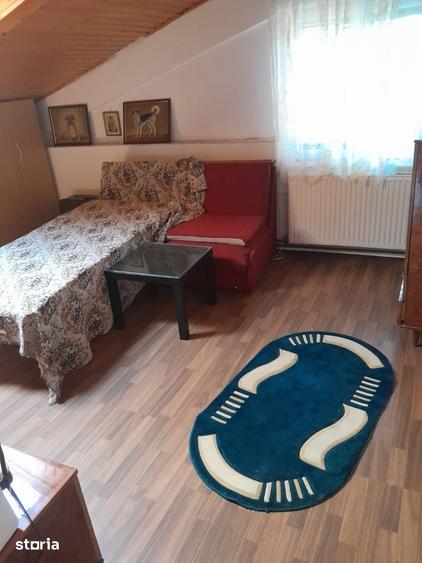 Casă cu 5 camere cu Teren 2100 Mp în Stoenești