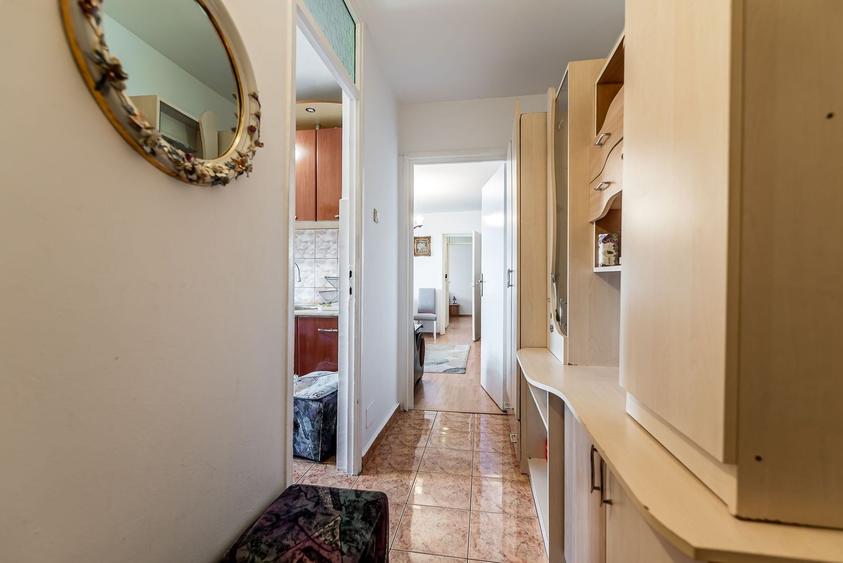 Apartament cu 2 camere semidecomandat, mobilat în 6 Vânători