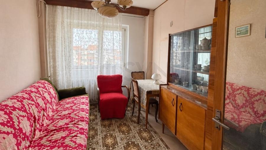 Apartament cu 3 camere semidecomandat, mobilat în Lacul Tei
