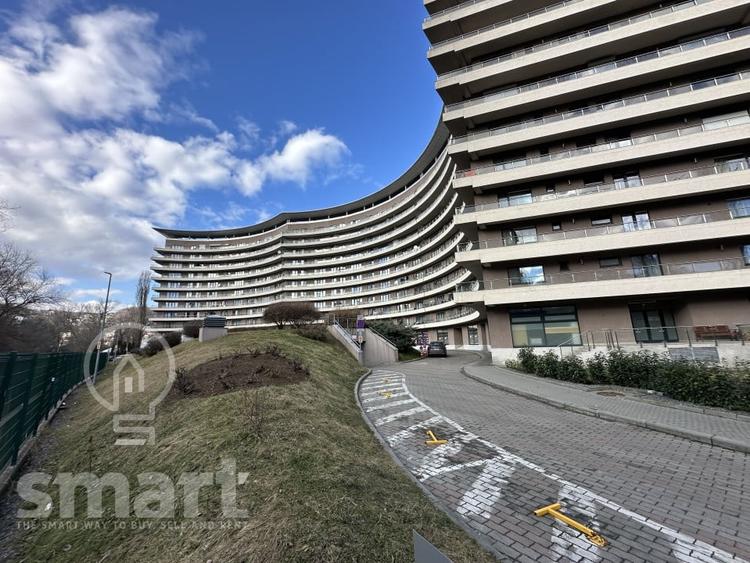 Apartament cu 2 camere semidecomandat, mobilat în Plopilor