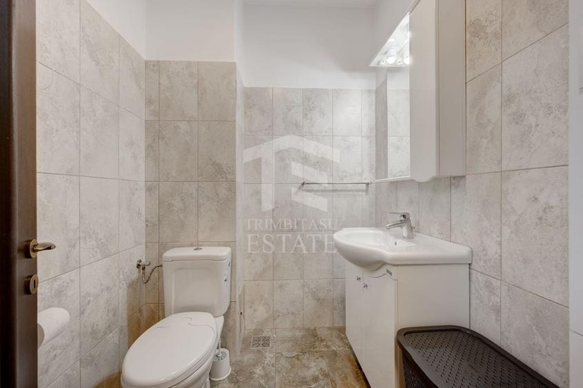 Casă individuală cu 5 camere cu Canalizare în Nord