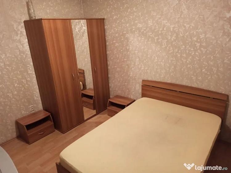 Apartament cu 4 camere decomandat în Gorjului