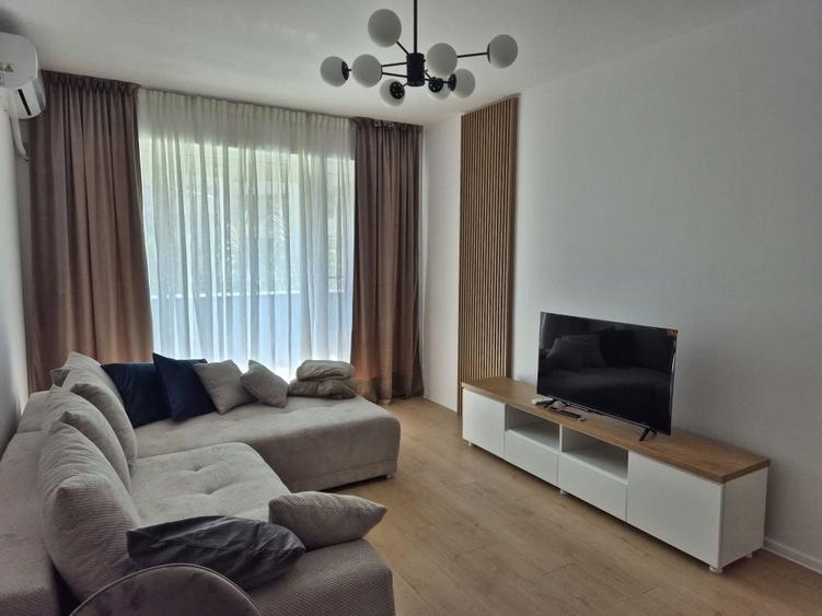Apartament cu 2 camere decomandat în Central
