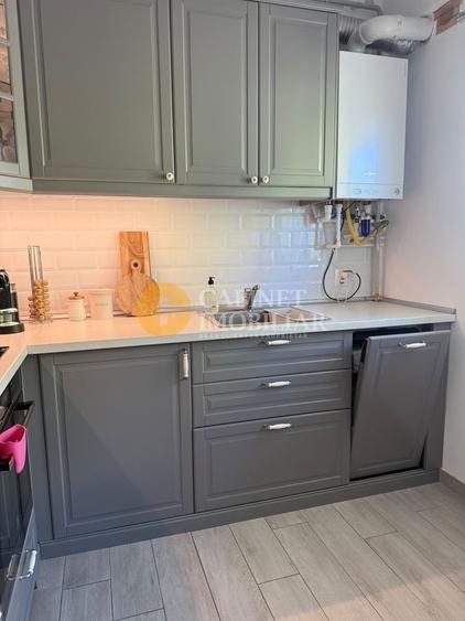 Apartament cu 3 camere semidecomandat, mobilat în Copou