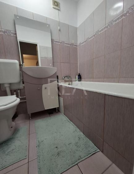 Apartament cu 3 camere decomandat, mobilat în Drumul Taberei