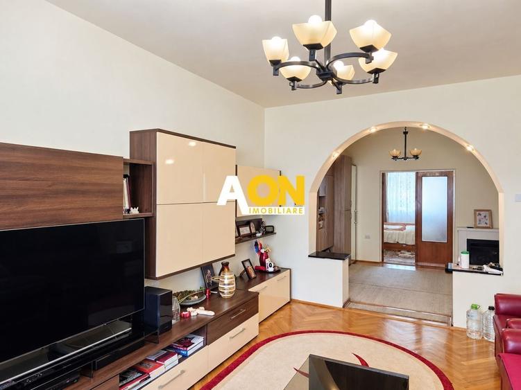 Apartament cu 4 camere decomandat, mobilat în Cetate