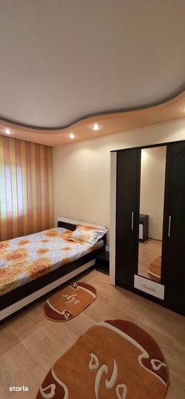 Apartament cu 3 camere în Calea București
