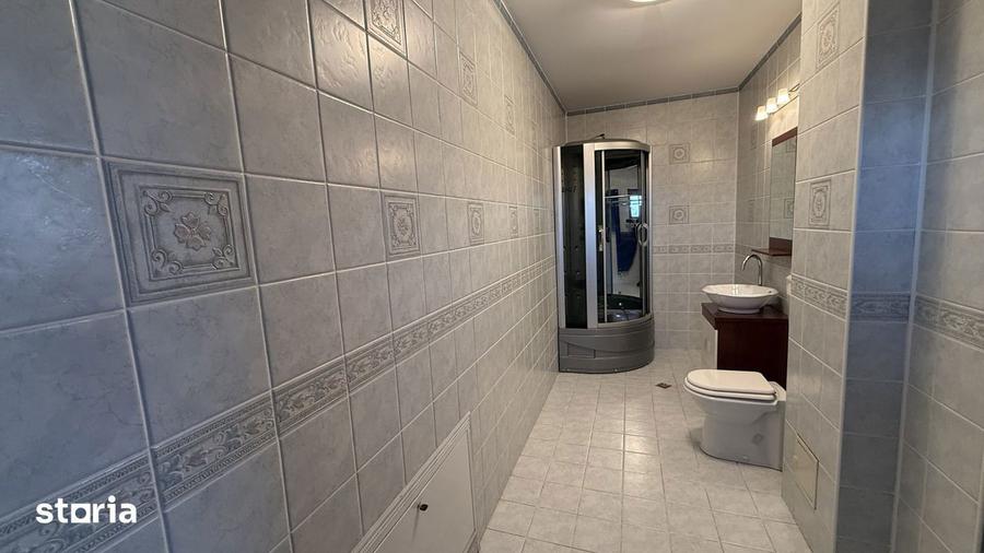 Casă cu 7 camere cu Piscina în Ferentari