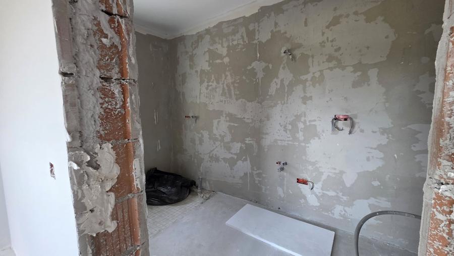 Duplex cu 5 camere cu Canalizare în Dumbrăvița