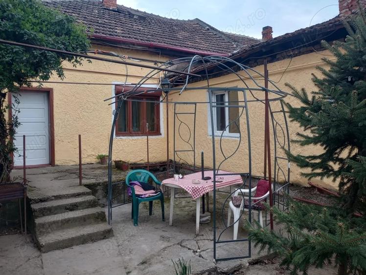 Casă cu 3 camere în Șega