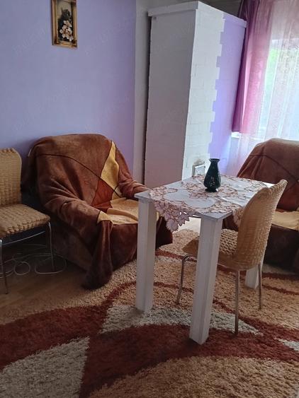 Apartament cu 4 camere nedecomandat în Central
