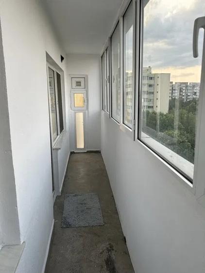 Apartament cu 3 camere decomandat, mobilat în Bucur Obor