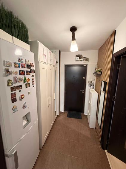 Apartament cu 2 camere semidecomandat în Colentina
