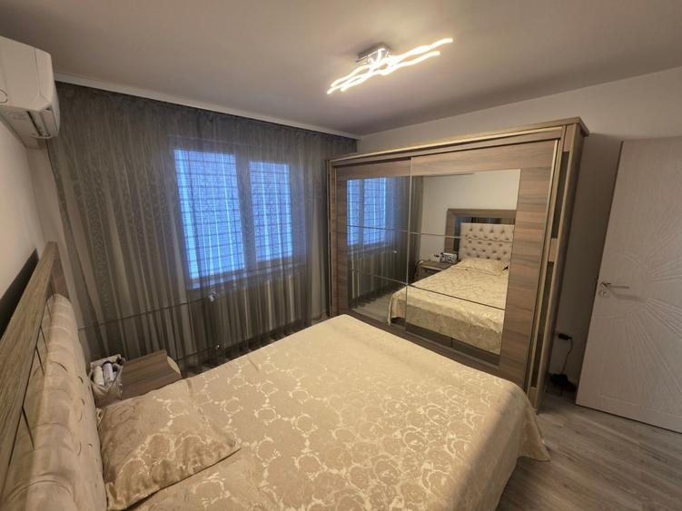 Apartament cu 3 camere decomandat în Berceni
