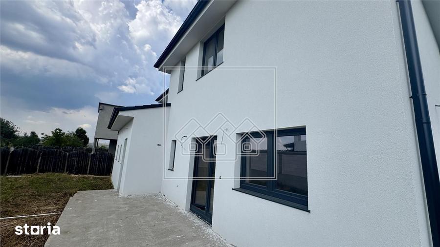 Casă cu 5 camere cu Teren 500 Mp în Central