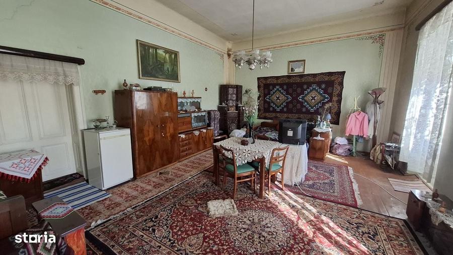 Casă cu 3 camere în Central