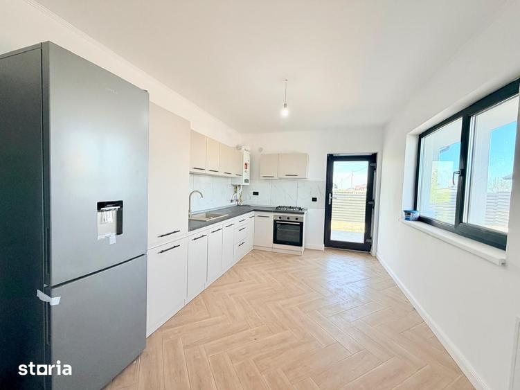 Casă cu 4 camere cu Teren 400 Mp în Miroslava