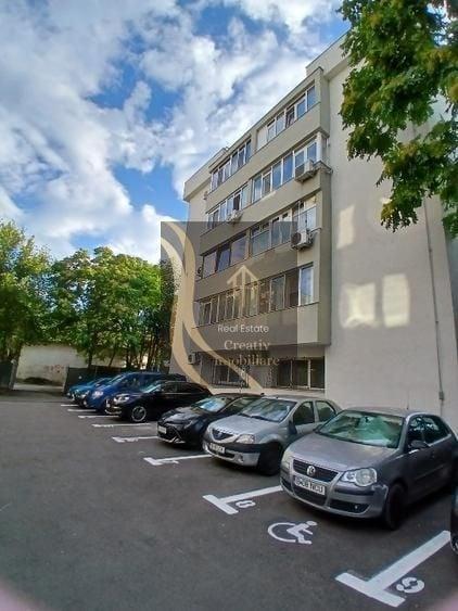 Garsonieră decomandată în Vitan Mall