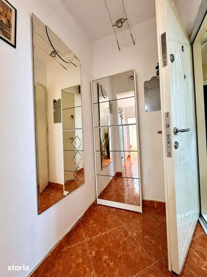 Apartament cu 2 camere semidecomandat în Republicii