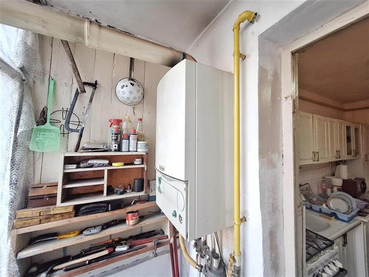 Apartament cu 3 camere decomandat în Milcov