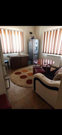 Casă cu 4 camere în Exterior Vest