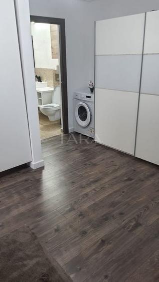 Apartament cu 3 camere semidecomandat, mobilat în Florești