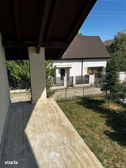 Casă cu 5 camere cu Teren 483 Mp în Corbeanca