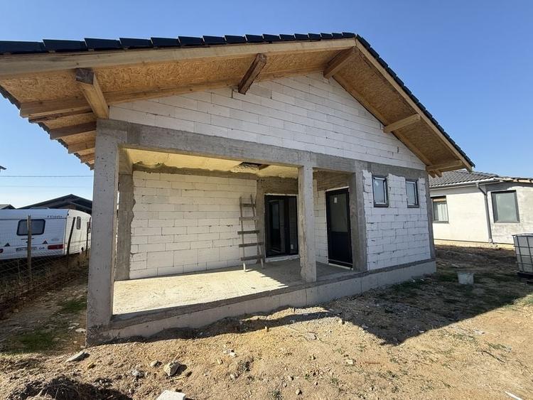 Casă cu 3 camere în Cihei