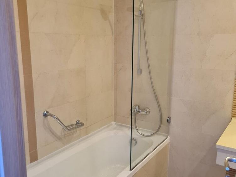 Apartament cu 2 camere semidecomandat în Splaiul Unirii