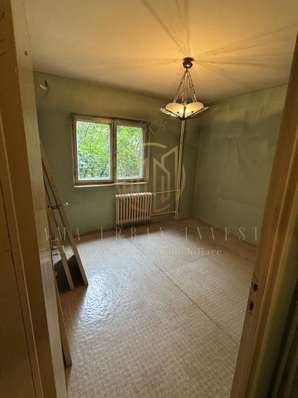 Apartament cu 3 camere decomandat în Rahova