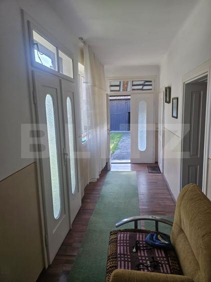 Casă individuală cu 5 camere cu Canalizare în 700