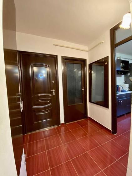 Apartament cu 3 camere decomandat în Popoveni