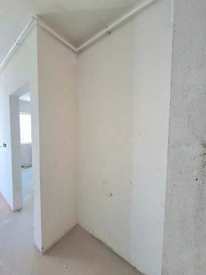 Apartament cu 2 camere semidecomandat în Florești