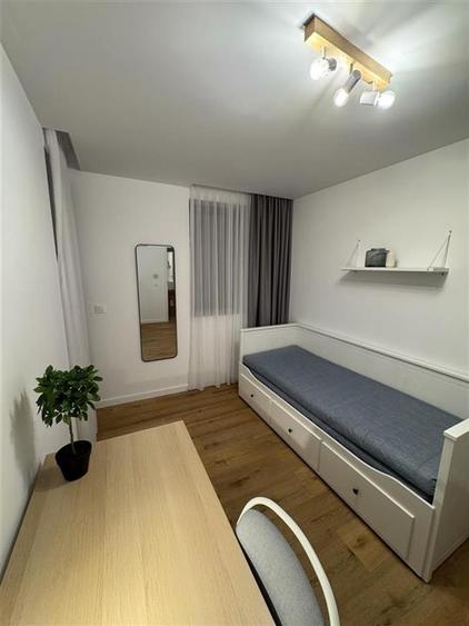Apartament cu 3 camere decomandat, mobilat în Berceni