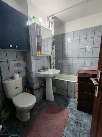 Apartament cu 4 camere decomandat, mobilat în Independenței