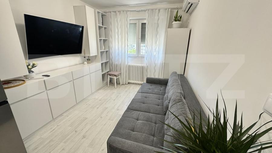 Apartament cu 3 camere decomandat, mobilat în 22 Decembrie