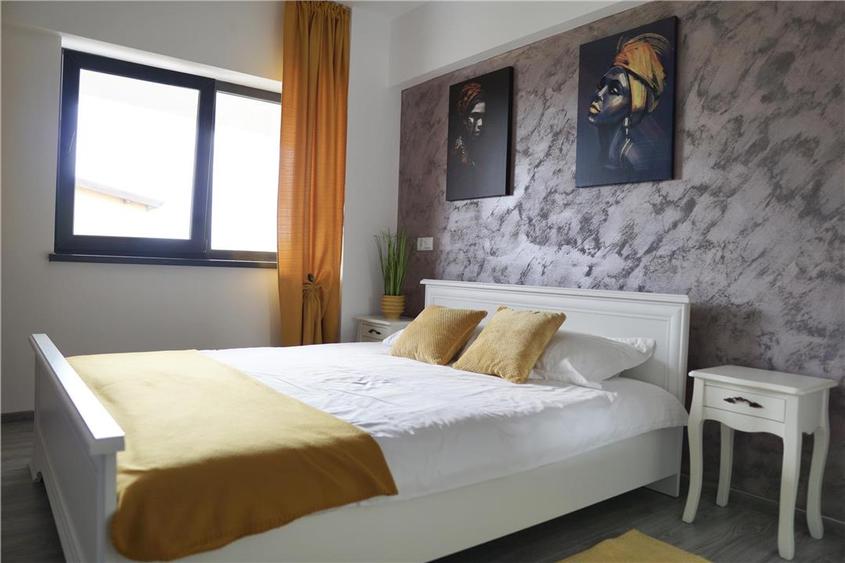 Apartament cu 2 camere decomandat, mobilat în Central
