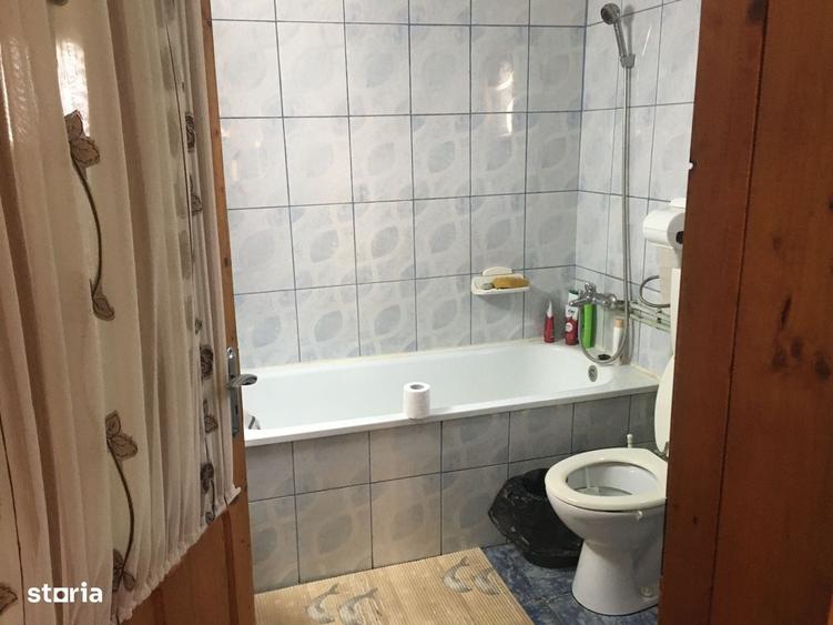 Casă cu 4 camere în Măzănăești