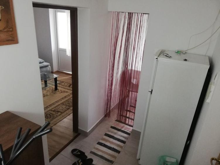 Apartament cu 2 camere semidecomandat în Lipovei