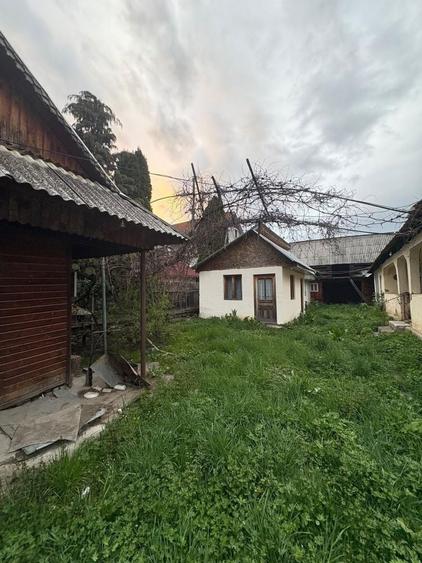 Casă cu 4 camere în Central