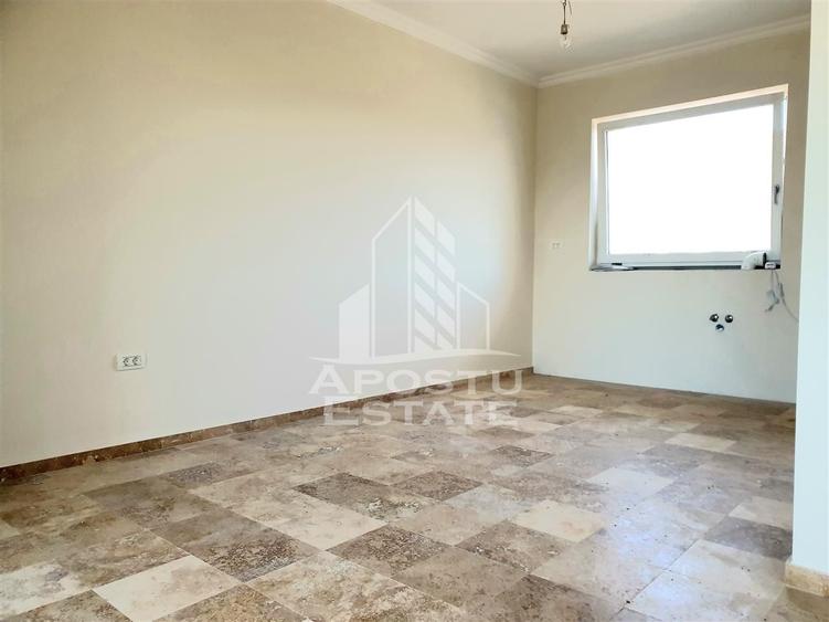 Casă individuală cu 4 camere cu Canalizare în Giroc