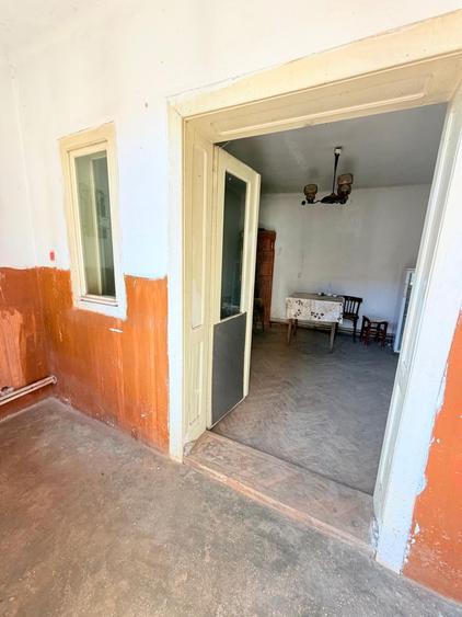 Casă individuală cu 2 camere cu Teren 385 Mp în Central