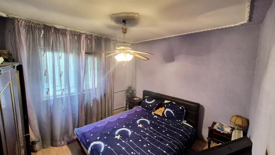 Apartament cu 4 camere semidecomandat în Rahova