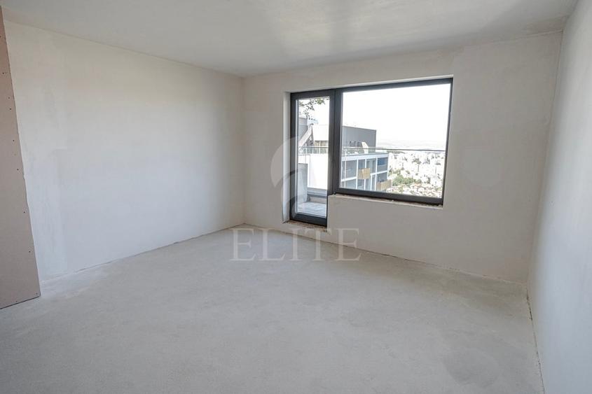 Apartament cu 3 camere decomandat în Zorilor