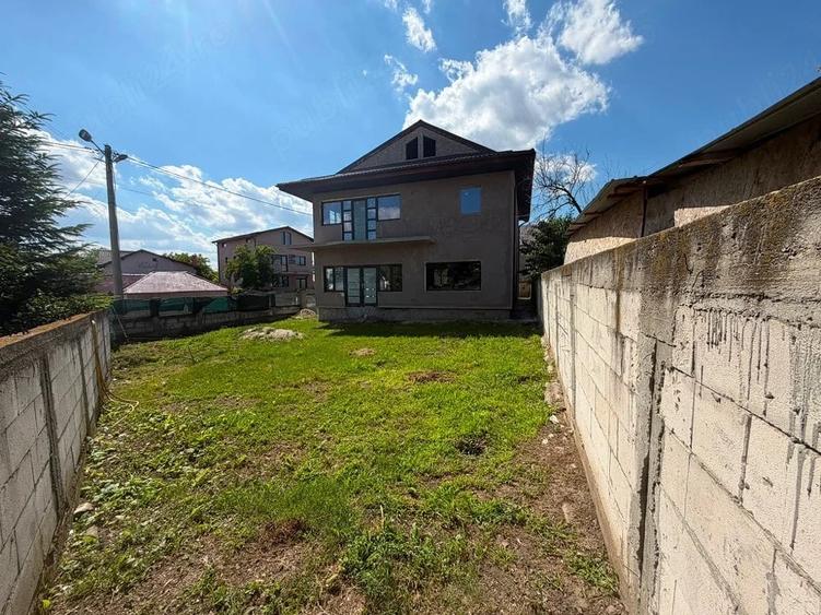 Casă cu Teren 300 Mp în Șindrilița