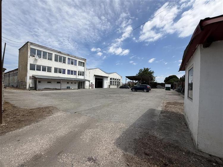 Spațiu industrial, de 1,700 mp, în Bartolomeu